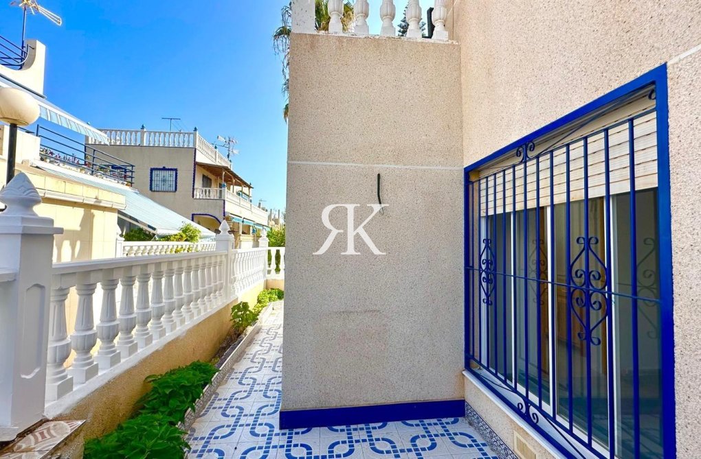 Wiederverkauf - town house - Torrevieja - Carrefour