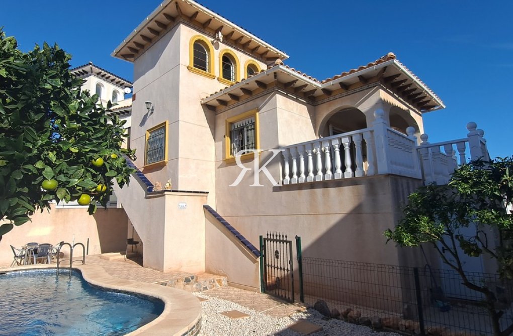 Wiederverkauf - villa - La Zenia - Costa Blanca