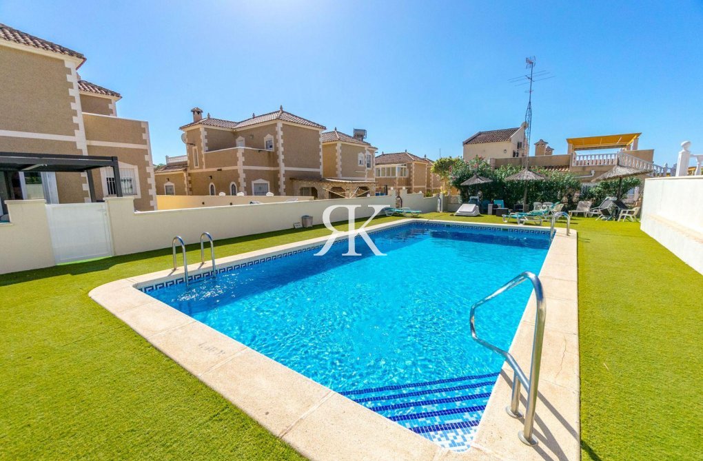 Wiederverkauf - villa - Orihuela Costa - Costa Blanca
