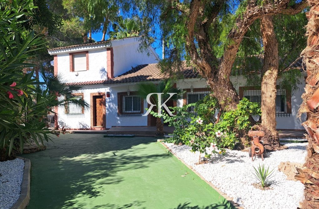 Wiederverkauf - villa - Orihuela - Los Huertos