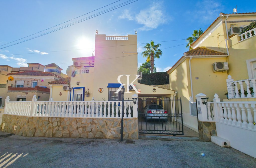 Wiederverkauf - villa - Villamartin - Costa Blanca