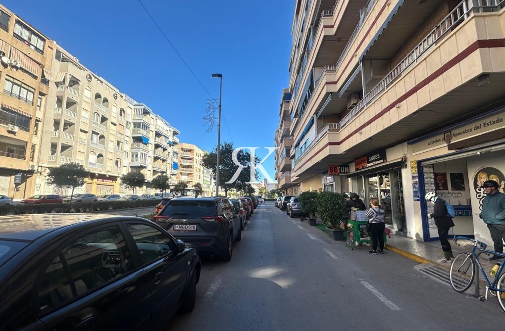 Wiederverkauf - Wohnung - Torrevieja - Acequion