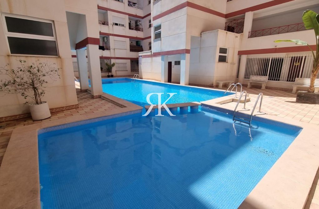 Wiederverkauf - Wohnung - Torrevieja - Centro