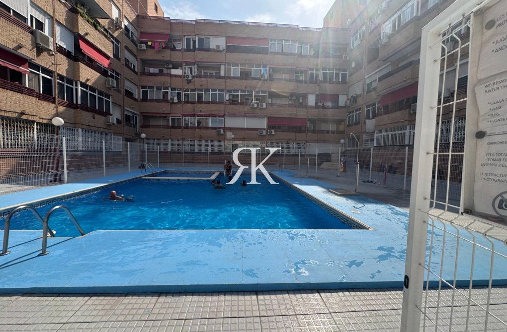 Wiederverkauf - Wohnung - Torrevieja - Centro