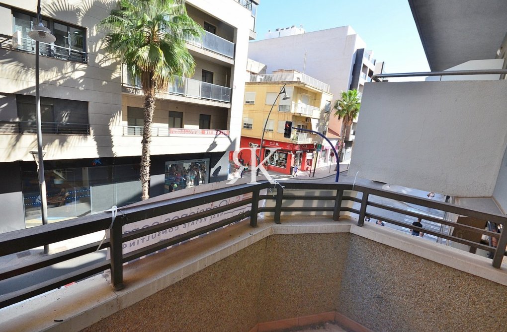 Wiederverkauf - Wohnung - Torrevieja - Centro