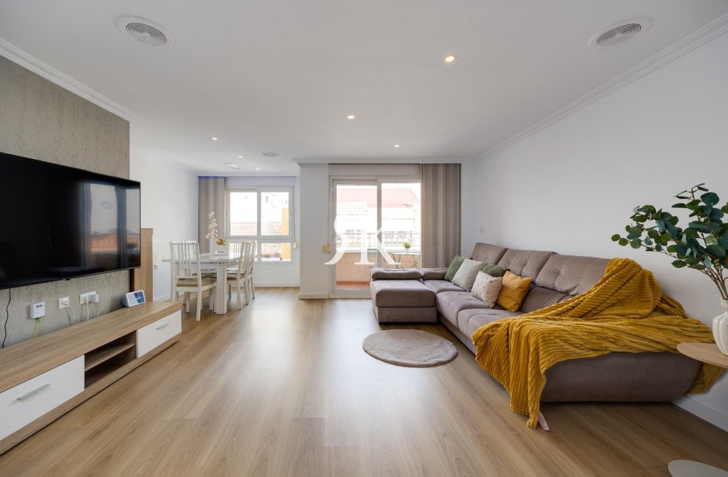 Wiederverkauf - Wohnung - Torrevieja - Centro