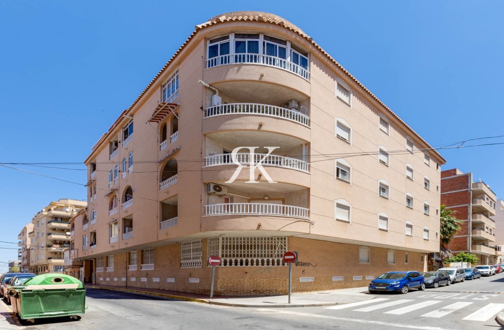 Wiederverkauf - Wohnung - Torrevieja - Centro