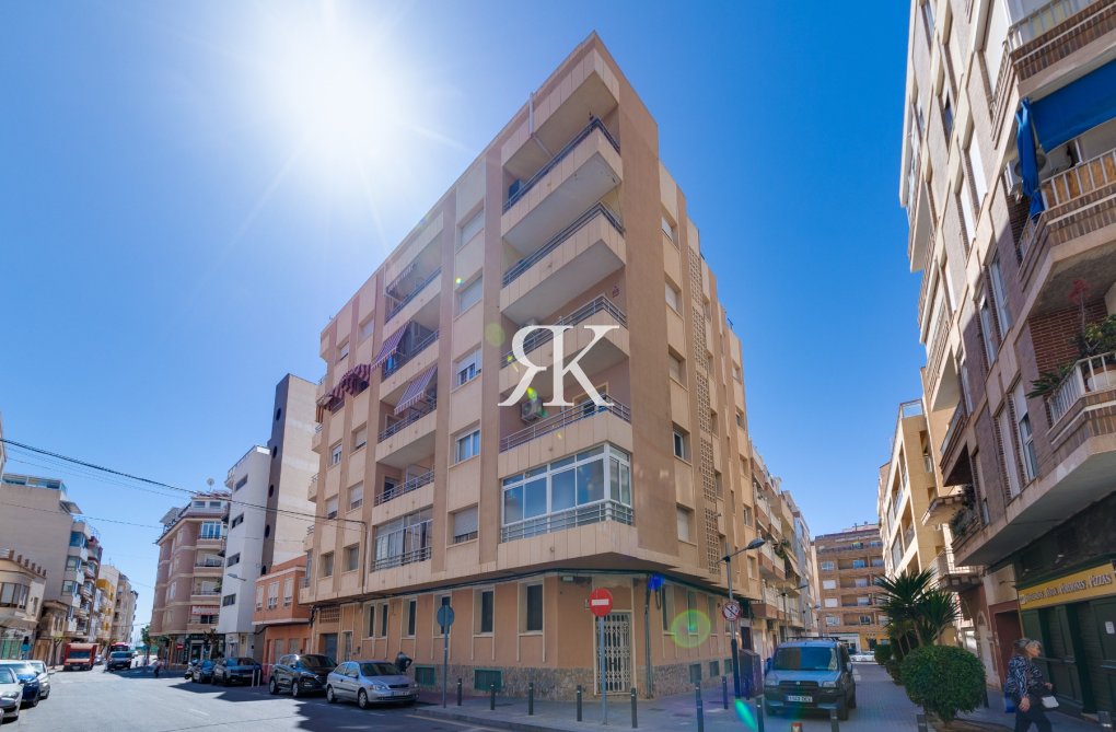 Wiederverkauf - Wohnung - Torrevieja - Centro