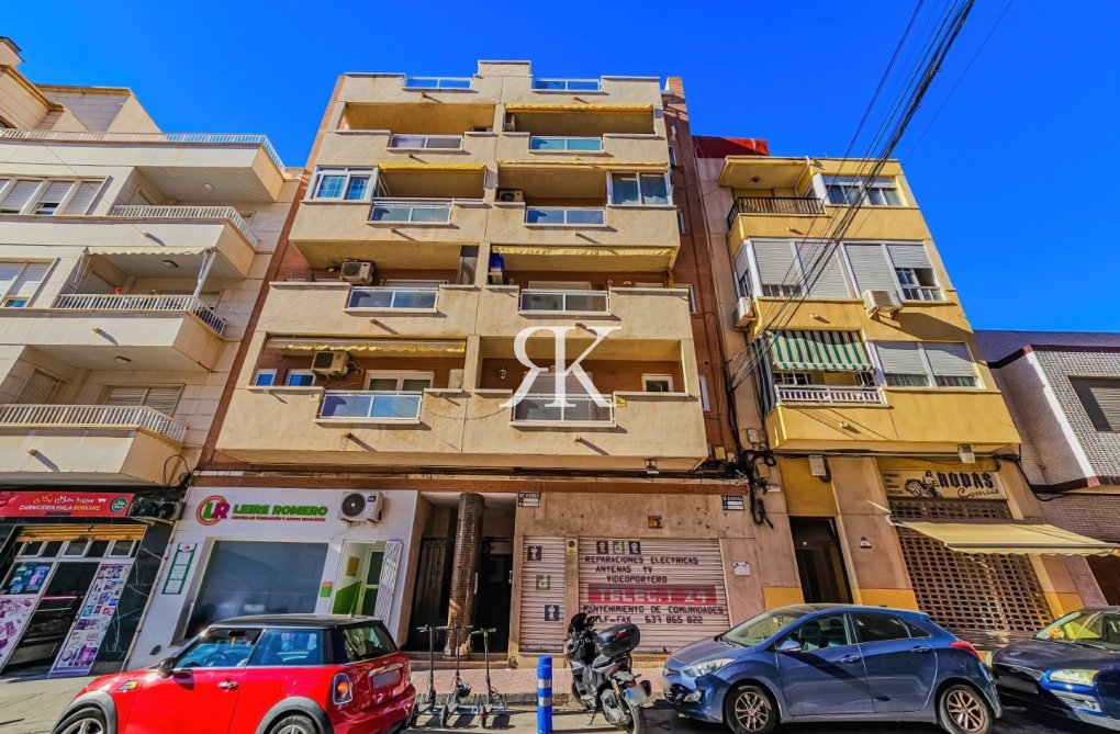 Wiederverkauf - Wohnung - Torrevieja - Centro