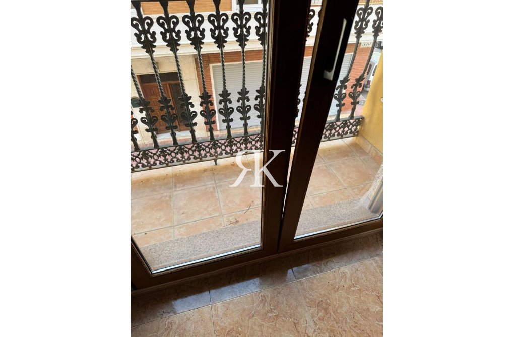 Wiederverkauf - Wohnung - Torrevieja - Las Piscinas Naturales