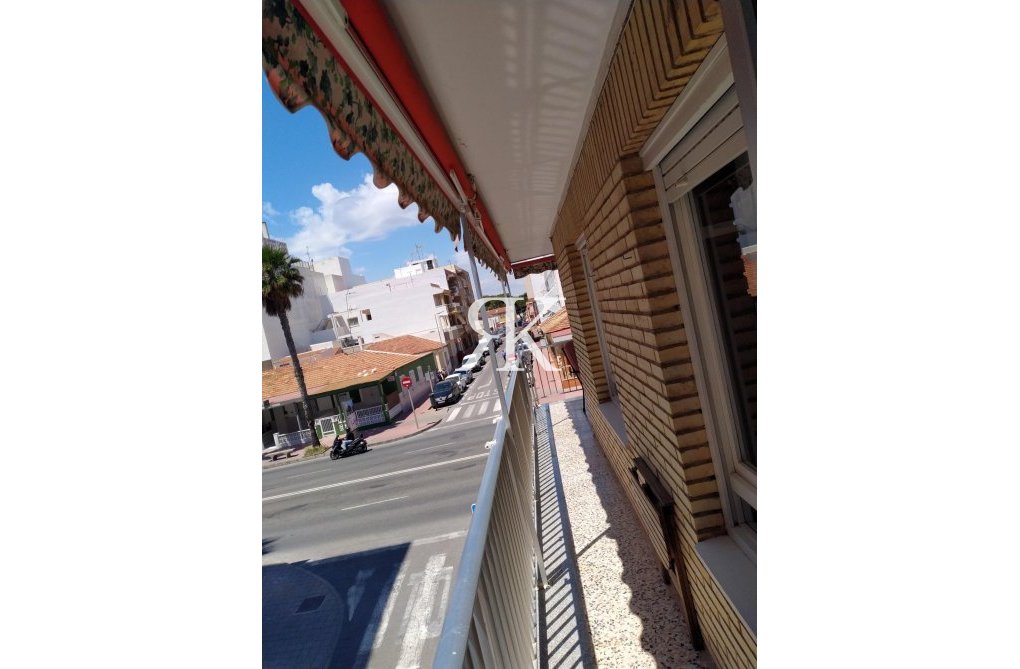 Wiederverkauf - Wohnung - Torrevieja - Playa de los Naúfragos
