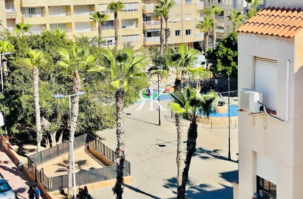 Wiederverkauf - Wohnung - Torrevieja - Playa del Cura