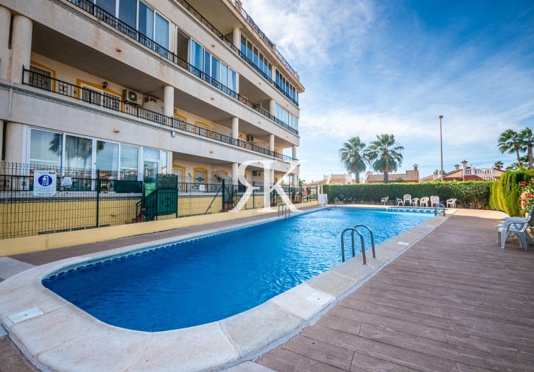 Wohnung - Wiederverkauf - Orihuela Costa - Costa Blanca
