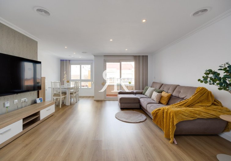 Wohnung - Wiederverkauf - Torrevieja - Centro