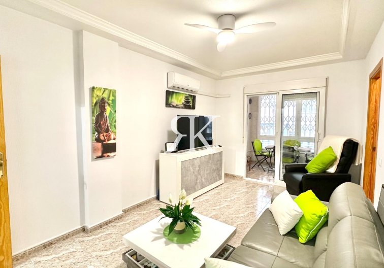 Wohnung - Wiederverkauf - Torrevieja - Centro
