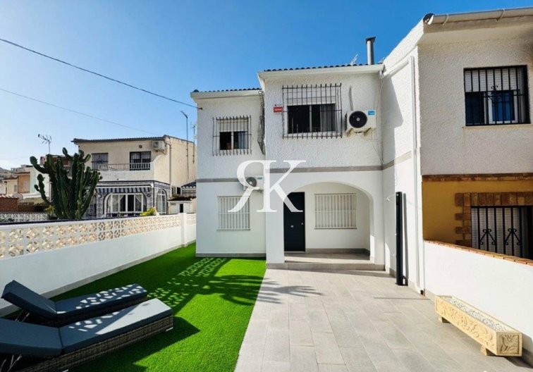 Wohnung - Wiederverkauf - Torrevieja - La Mata