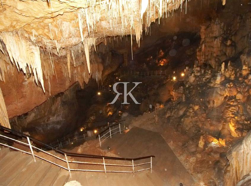 Die Rull-Höhle: Ein Naturjuwel in Alicante, Spanien