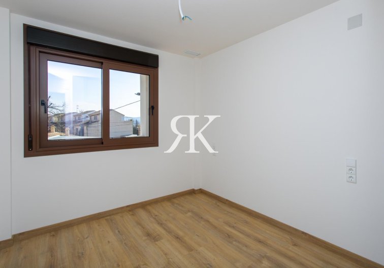 Neubau - Bungalow im obersten Stockwerk - Hondón de las Nieves - El Salero