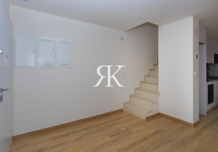 Neubau - Bungalow im obersten Stockwerk - Hondón de las Nieves - El Salero