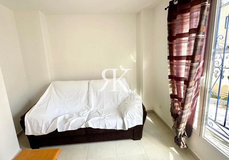 Wiederverkauf - town house - Torrevieja - Carrefour