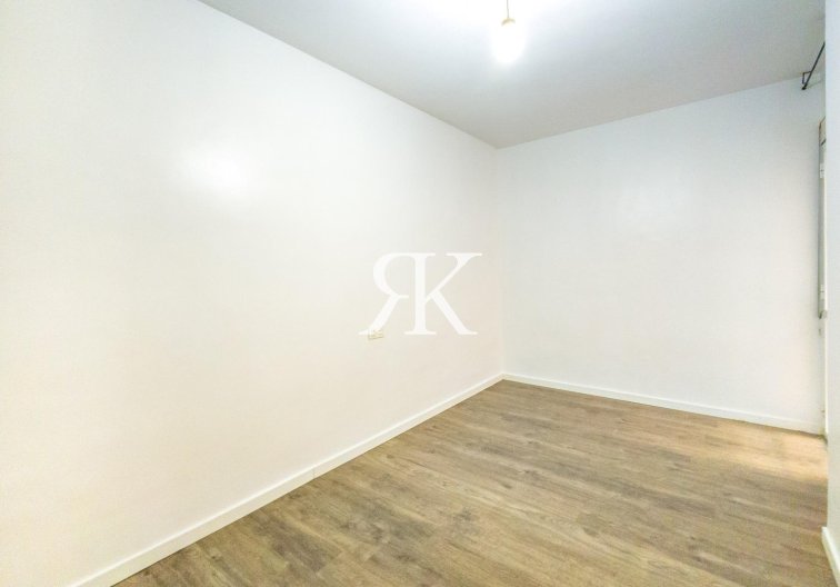 Segunda mano - Apartamento  - Torrevieja - Estacion De Autobuses