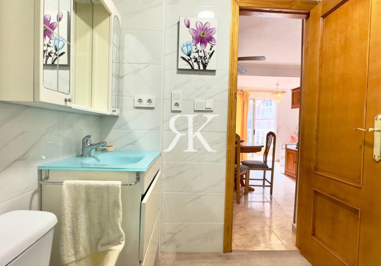 Wiederverkauf - Wohnung - Torrevieja - Centro