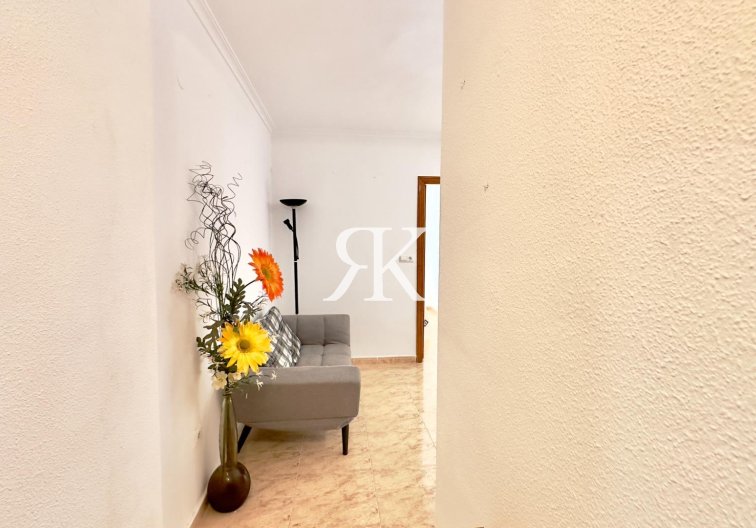 Wiederverkauf - Wohnung - Torrevieja - Centro