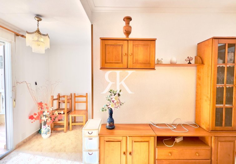 Wiederverkauf - Wohnung - Torrevieja - Centro