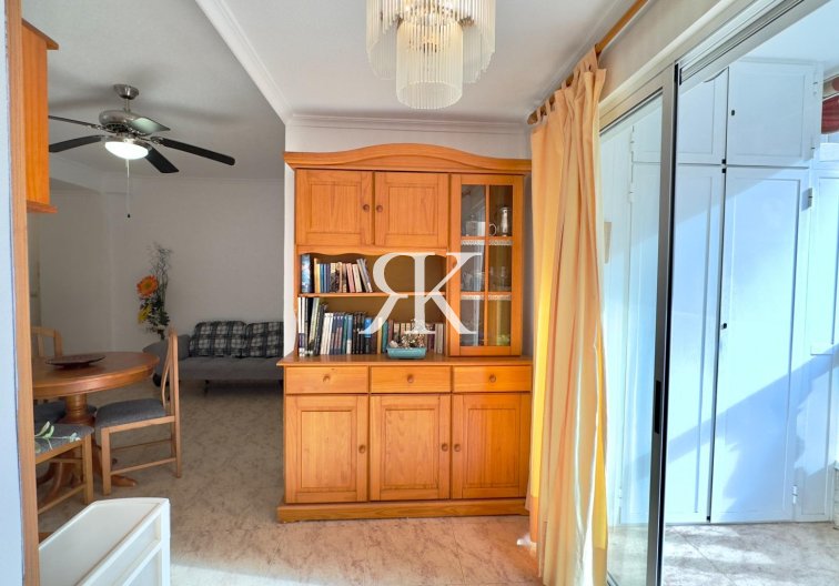 Wiederverkauf - Wohnung - Torrevieja - Centro