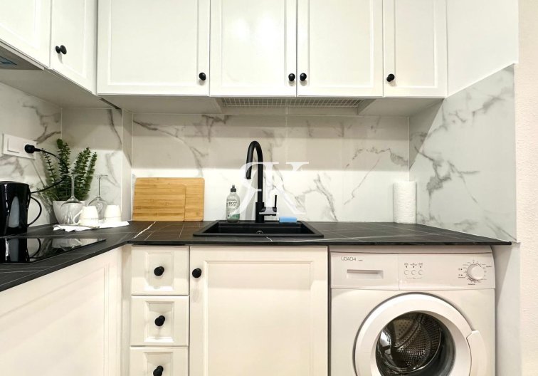 Herverkoop - Appartement - Torrevieja - Centro