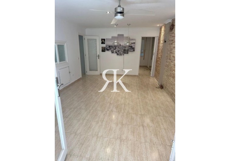 Segunda mano - Apartamento  - Torrevieja - El Acequión - Los Náufragos