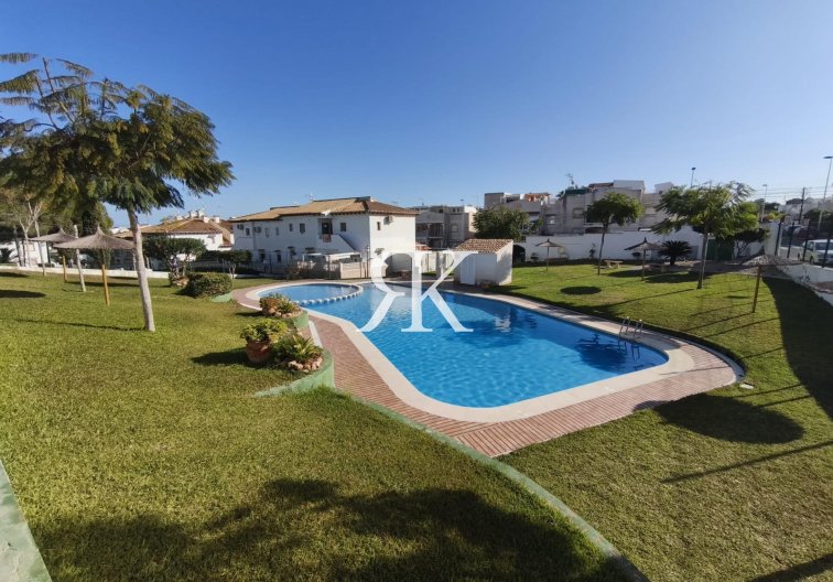 Revente - town house - Torrevieja - Los Balcones 