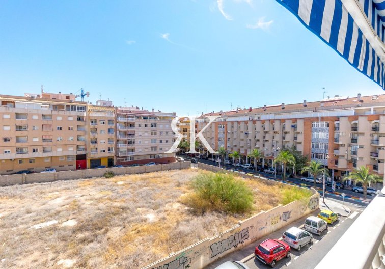 Revente - Appartement - Torrevieja - Centro