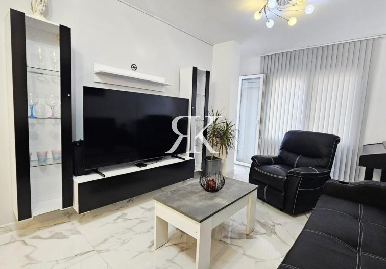 Resale - Apartment - Torrevieja - Acequion