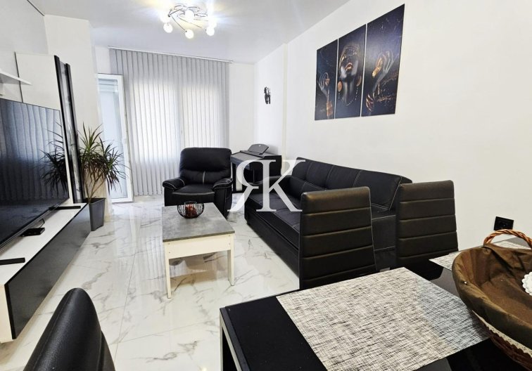Resale - Apartment - Torrevieja - Acequion
