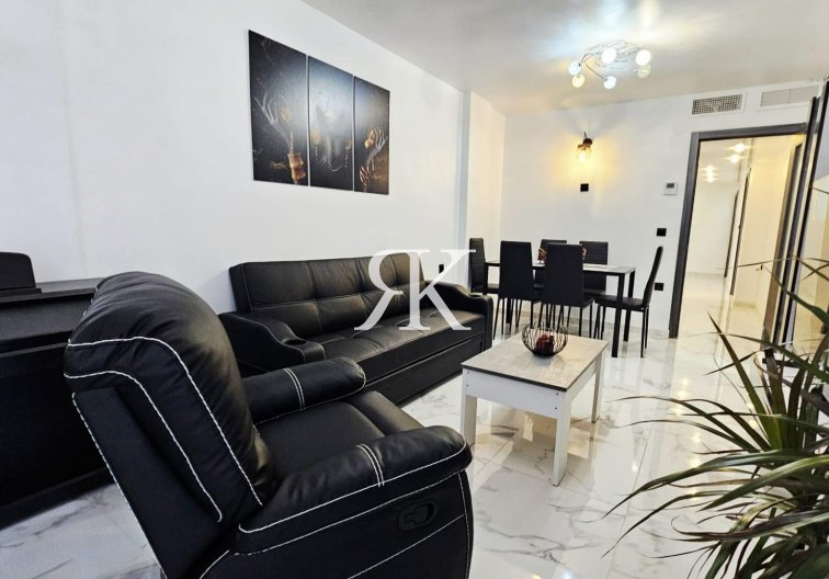 Resale - Apartment - Torrevieja - Acequion
