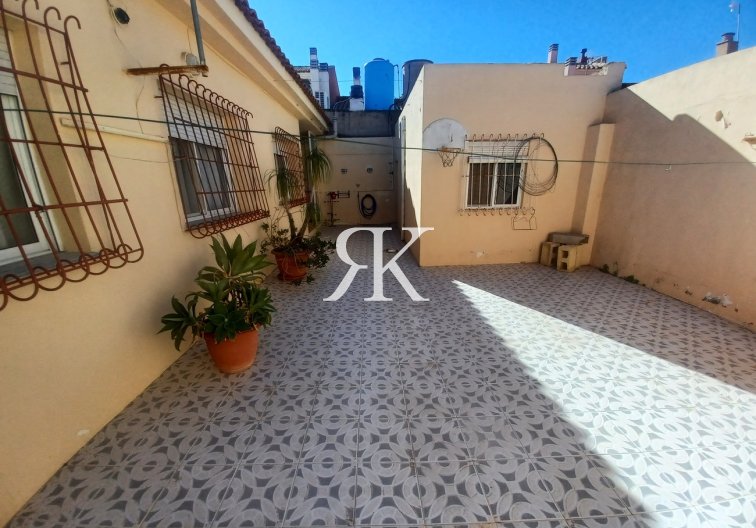 Revente - town house - Roldan - Inland