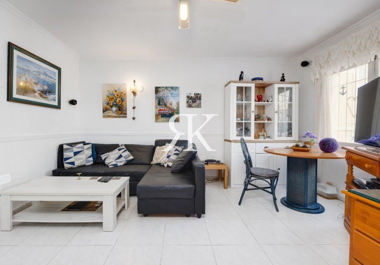 Revente - villa - Torrevieja - Calas Blanca