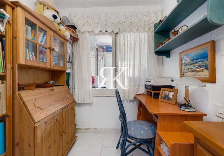 Revente - villa - Torrevieja - Calas Blanca