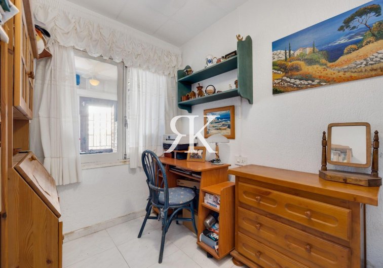 Revente - villa - Torrevieja - Calas Blanca