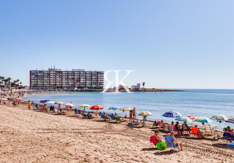 Revente - villa - Torrevieja - Calas Blanca