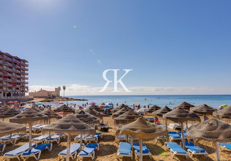 Revente - villa - Torrevieja - Calas Blanca