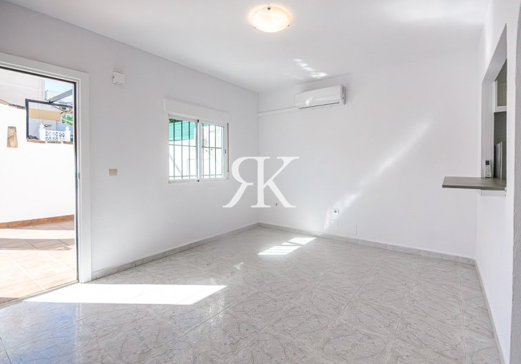 Herverkoop - villa - San Miguel de Salinas - Inland