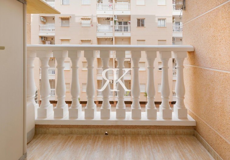 Herverkoop - Appartement - Torrevieja - Centro
