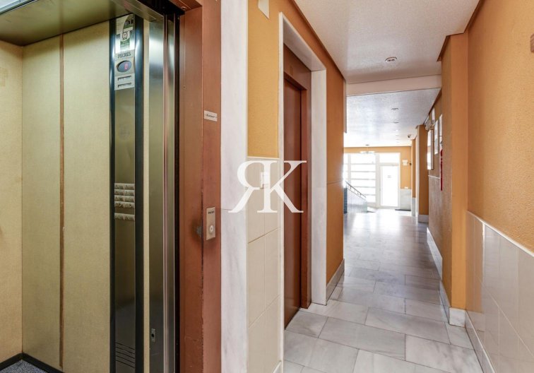 Herverkoop - Appartement - Torrevieja - Centro