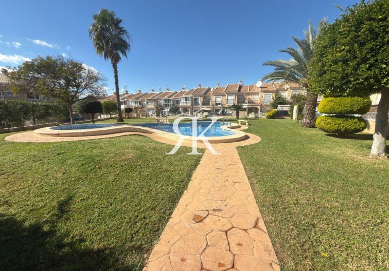 Wiederverkauf - town house - Torrevieja - Aguas Nuevas
