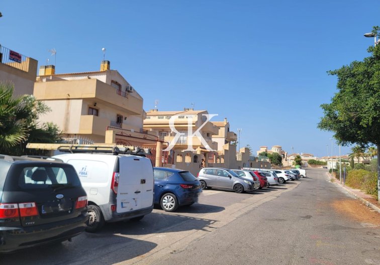 Wiederverkauf - town house - Orihuela Costa - Playa Flamenca