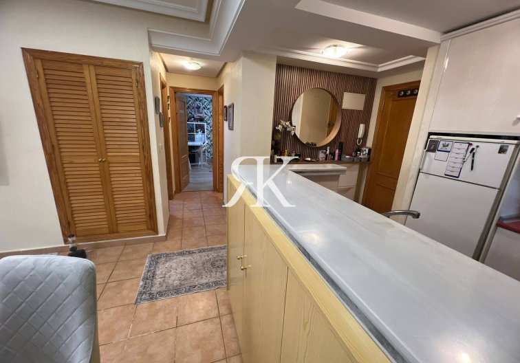 Resale - Apartment - Torrevieja - Aguas Nuevas