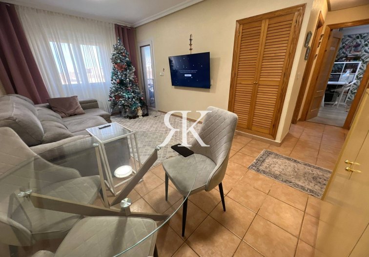 Resale - Apartment - Torrevieja - Aguas Nuevas