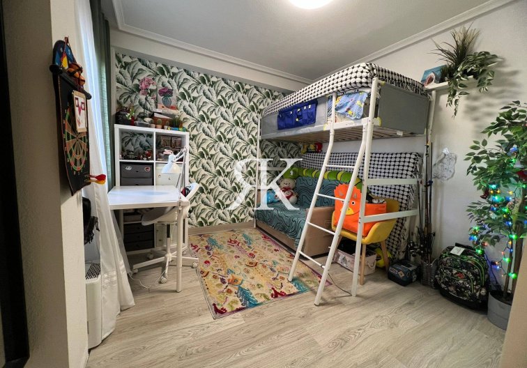 Resale - Apartment - Torrevieja - Aguas Nuevas